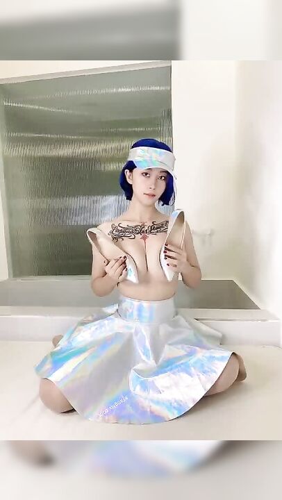 Blue laser tech teen would love to have some booby rub 【HeyuZhang】国产张老师_(new) 